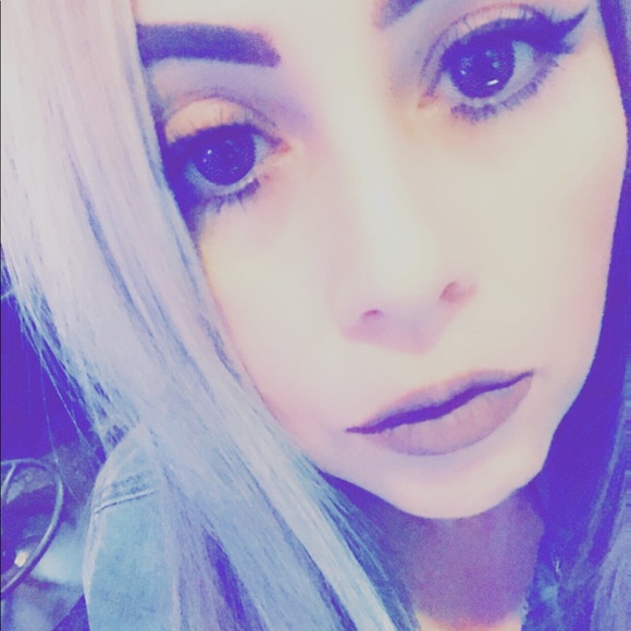 Meet your Posher, Silvia - Picture 1 of 1